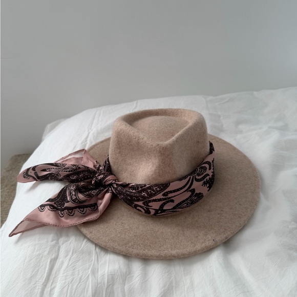 Anthropologie Accessories - Anthropologie Felt Hat w/ Removable Silk Wrap